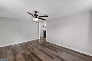 302 Randall St, Sylvania, GA 30467 - Photo 8