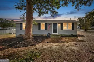 302 Randall St, Sylvania, GA 30467 - Photo 2