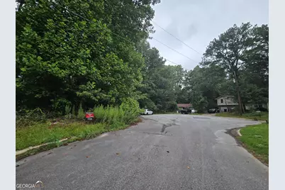 8043 Sparrow Court, Jonesboro, GA 30238 - Photo 4