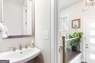 4325 Parkside Place, Atlanta, GA 30342 - Photo 4