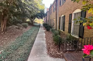 42 N Stratford Dr, Athens, GA 30605 - Photo 4