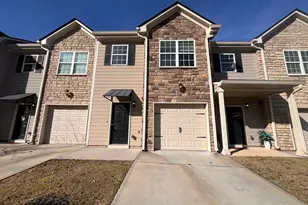 8329 Triple Crown Dr, Douglasville, GA 30134 - Photo 2