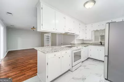 907 Euclid Avenue, Waycross, GA 31501 - Photo 2