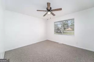 2122 Lakeview Dr, Waycross, GA 31501 - Photo 18