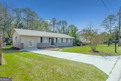 2122 Lakeview Drive, Waycross, GA 31501 - Photo 2