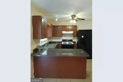 3049 Fields Dr, Lithonia, GA 30038 - Photo 4