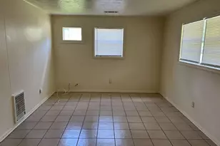 130 Candler Ct, Athens, GA 30605 - Photo 2