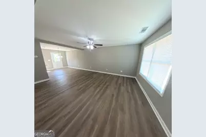 214 E Vine Street, Monroe, GA 30655 - Photo 2