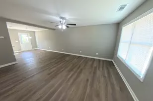 214 E Vine St, Monroe, GA 30655 - Photo 2