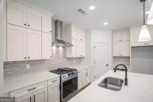 201 Retreat Ln, Canton, GA 30114 - Photo 10