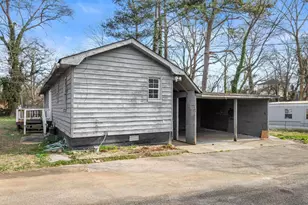 2346 4th St, Gainesville, GA 30504 - Photo 2