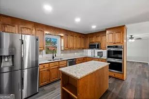 1729 Milton Way, Perry, GA 31069 - Photo 12