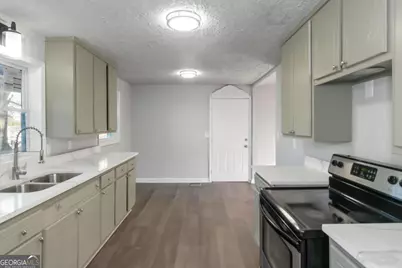 1829 Joy Lake Road, Morrow, GA 30260 - Photo 10