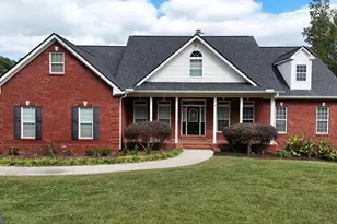 841 Yonah Meadow Dr, Cleveland, GA 30528 - Photo 2