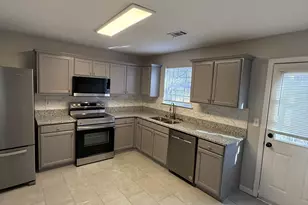 1664 Hallmark Hills Dr, Griffin, GA 30223 - Photo 10