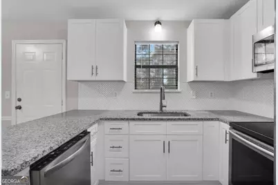 3033 Parkside Court, Snellville, GA 30078 - Photo 2