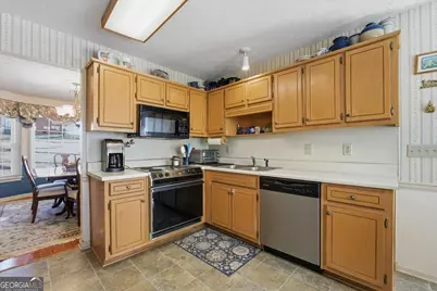 1051 Plantation Boulevard SE, Conyers, GA 30094 - Photo 6