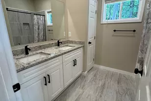 825 Mercer Dr, Elberton, GA 30635 - Photo 16