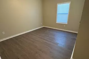 825 Mercer Dr, Elberton, GA 30635 - Photo 8