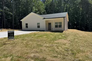825 Mercer Dr, Elberton, GA 30635 - Photo 2