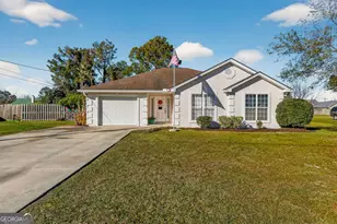 113 Timber Ridge Dr, Brunswick, GA 31525 - Photo 2