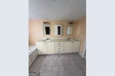 709 College Street, Calhoun, GA 30701 - Photo 10