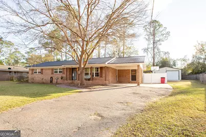 222 Edgewood Drive, Blackshear, GA 31516 - Photo 2