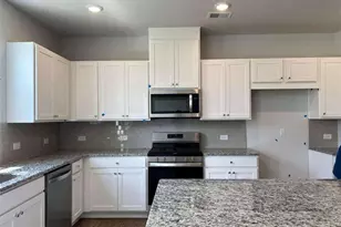 420 Pt Pl Dr, Loganville, GA 30052 - Photo 4