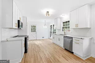 2520 Overlook Way NE, Atlanta, GA 30345 - Photo 6