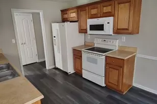 85 Hollow Ct, Covington, GA 30016 - Photo 6