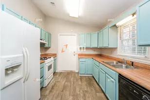 667 Rae Dr, Lawrenceville, GA 30044 - Photo 2