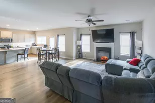 10155 Cormac St, Jonesboro, GA 30238 - Photo 8