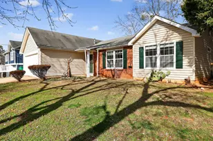 2492 Deep Shoals Cir, Decatur, GA 30034 - Photo 2