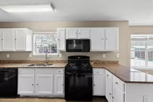 4078 English Valley Dr, Ellenwood, GA 30294 - Photo 10