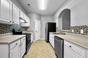 4110 Robin Cir, Atlanta, GA 30349 - Photo 4