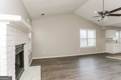 10442 Tara Pointe Drive, Jonesboro, GA 30238 - Photo 4