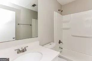 10442 Tara Pointe Dr, Jonesboro, GA 30238 - Photo 14