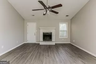 10442 Tara Pointe Dr, Jonesboro, GA 30238 - Photo 2