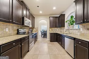 4068 Lake Manor Way, Atlanta, GA 30349 - Photo 8