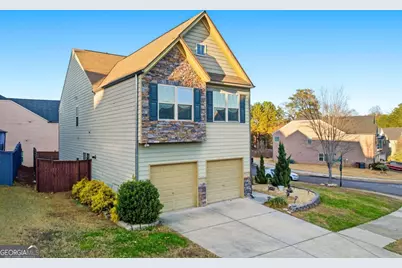 4068 Lake Manor Way, Atlanta, GA 30349 - Photo 2