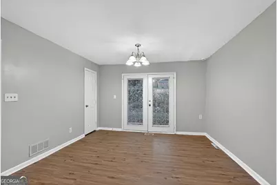 996 Forest Valley Drive SE, Atlanta, GA 30354 - Photo 8