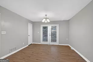 996 Forest Valley Dr SE, Atlanta, GA 30354 - Photo 8