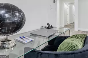 2271 Plantation Dr, Atlanta, GA 30344 - Photo 6