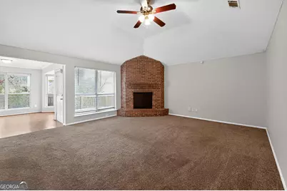 573 Woodstone Road, Lithonia, GA 30058 - Photo 4
