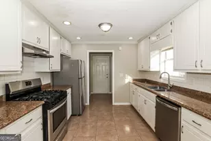 1085 Commons Ct, Jonesboro, GA 30238 - Photo 8