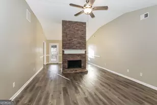 1085 Commons Ct, Jonesboro, GA 30238 - Photo 2