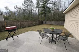 1117 Autumns Wood Cir E, Brunswick, GA 31525 - Photo 16