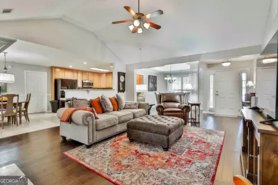 410 Autumn Creek, Senoia, GA 30276 - Photo 4