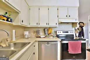 5258 Cunningham Dr, Columbus, GA 31909 - Photo 6