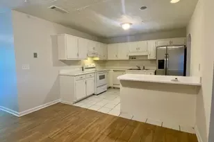 3746 Soapstone Rd, Decatur, GA 30034 - Photo 2
